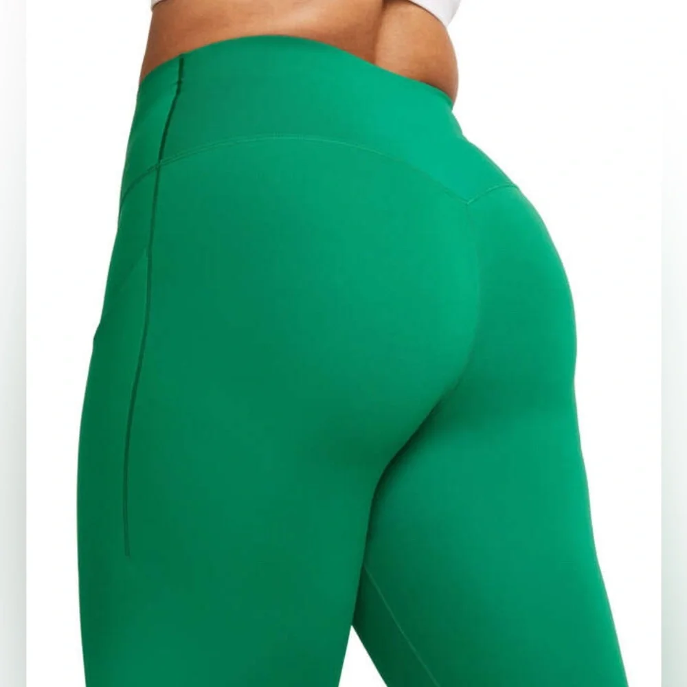 NWT Nike Highrise 7/8 Length InfinaSmooth Leggings with Pockets